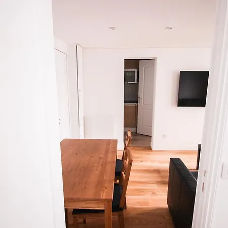 Luckey Homes - Poissonniere Apartament